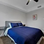 Sleeps 7 10 Min Downtown, Nrg, Med Center, Mall!