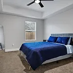 Sleeps 7 10 Min Downtown, Nrg, Med Center, Mall!