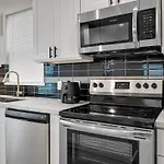Sleeps 7 10 Min Downtown, Nrg, Med Center, Mall!