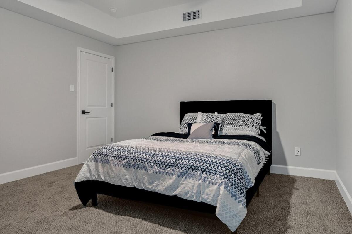 Sleeps 7 10 Min Downtown, Nrg, Med Center, Mall! *